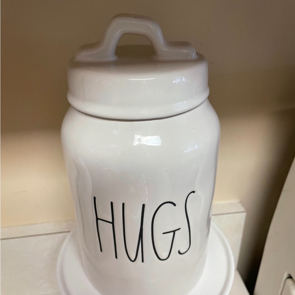 RAE DUNN HUGS canister with heart. Full size. Never used. No chips or breaks - Picture 3 of 6
